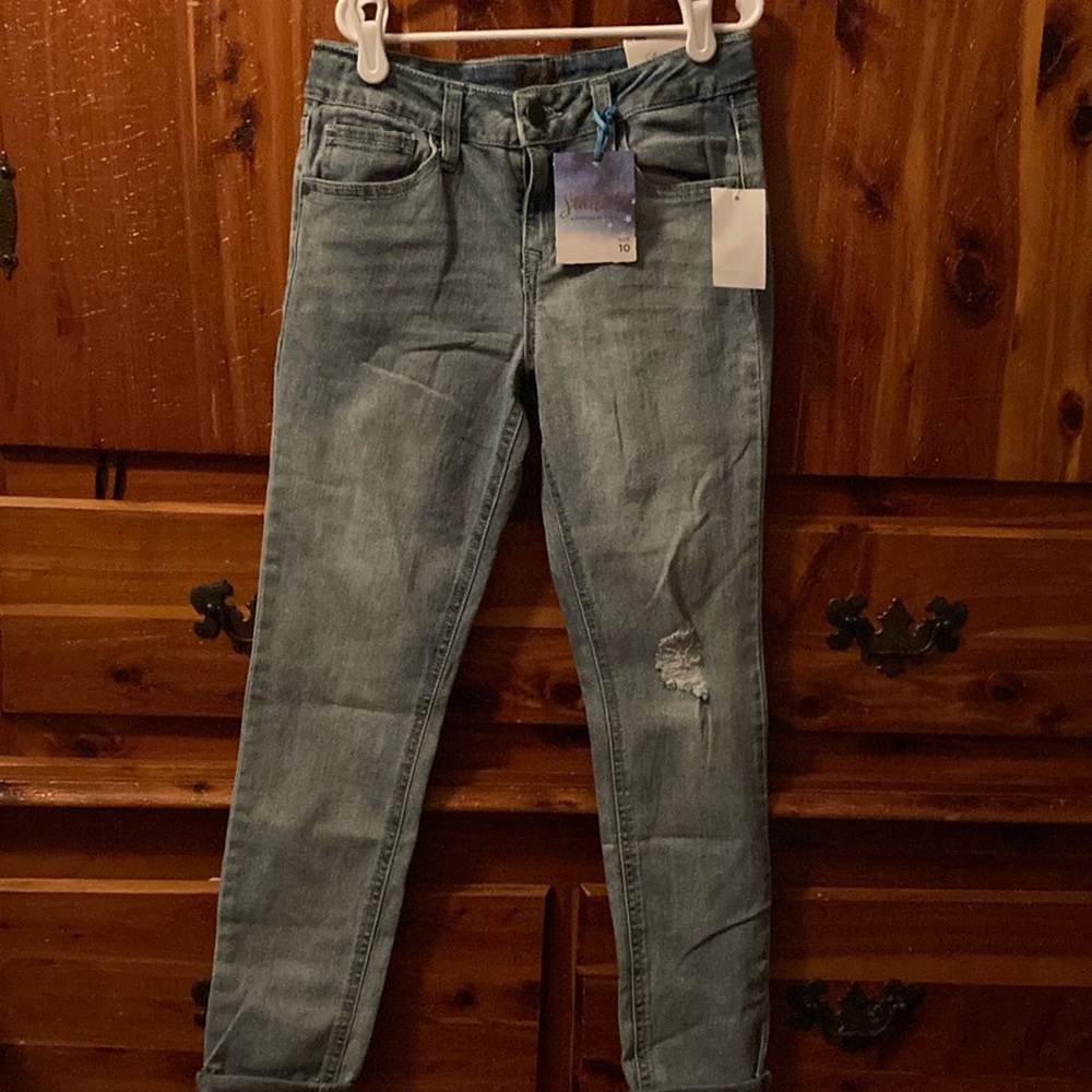 BRAND NEW GIRLS JEANS SIZE 10! NWT! SMOKE FREE HOME